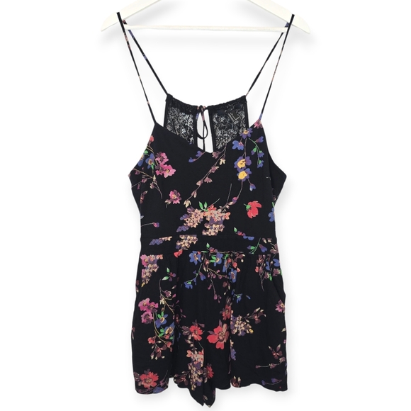 EXPRESS Black Floral Lace Back Romper Pockets Sz Small Boho Romantic Cottagecore - Picture 2 of 13